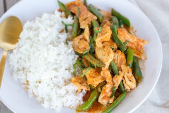 Pad Prik Khing Stir Fry Red Curry thaicaliente.com