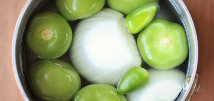 Easy Salsa Verde- thaicaliente.com