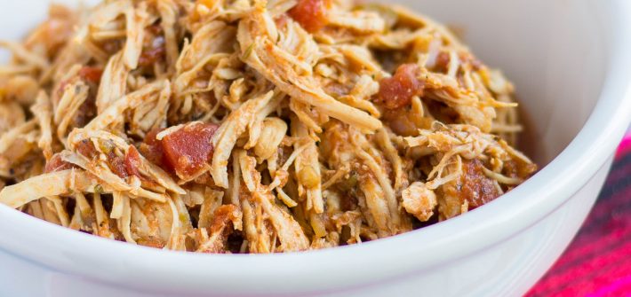 Salsa Chicken made in the Instant pot in 20 minutes. Thaicaliente.com
