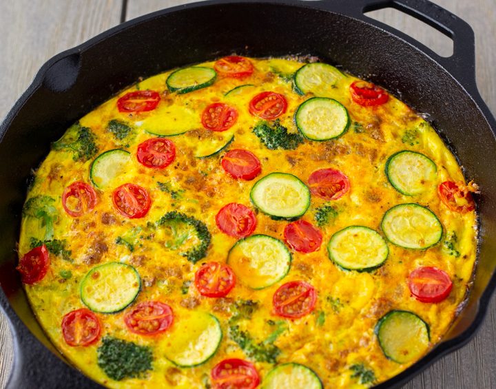 Easy Frittata Recipe filled with veggies and ground turkey taco meat. ThaiCaliente.com